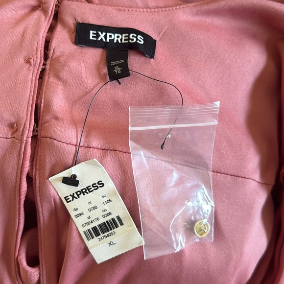 Express Ruffle Faux Wrap Dress Mauve Pink NWT - Picture 7 of 7